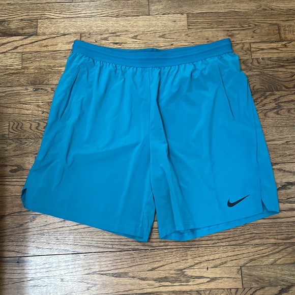 Nike Men's Pro Dri-FIT Flex Vent Max Training Shorts - Picture 2 of 3